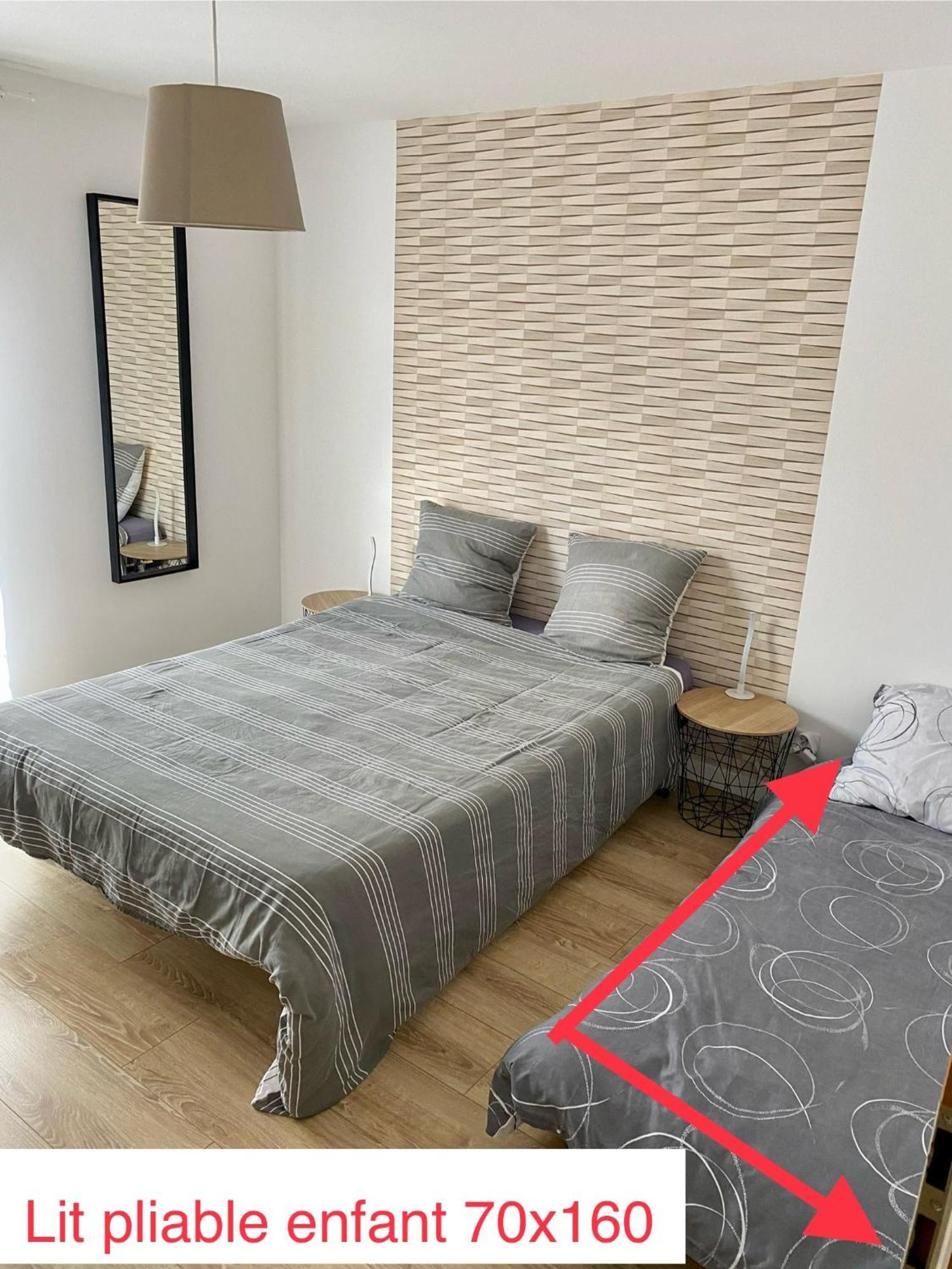 B&B Chez L'Habitant Chambre Privative Sur La Route Des Vins Tv Parking Box Velo Issenheim ภายนอก รูปภาพ